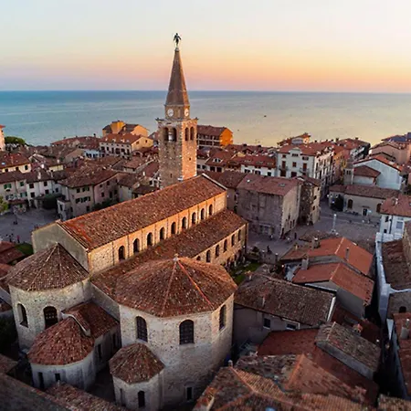 Cozy Flat For Four Guests Just Steps From The Sea *