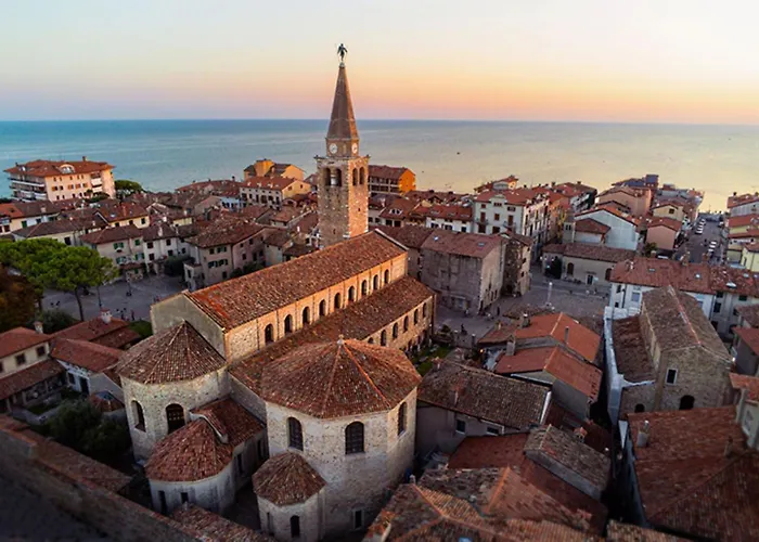 Cozy Flat For Four Guests Just Steps From The Sea *